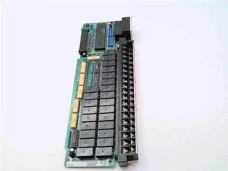 3G2A6-OC222 Mô-đun/Khung PLC của OMRON
