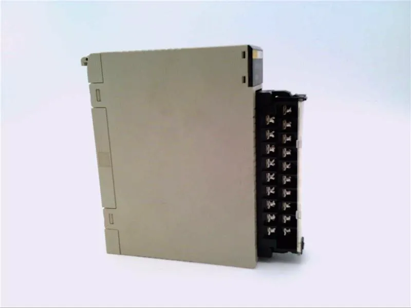 C200H-OC222 Mô-đun/Khung PLC của OMRON