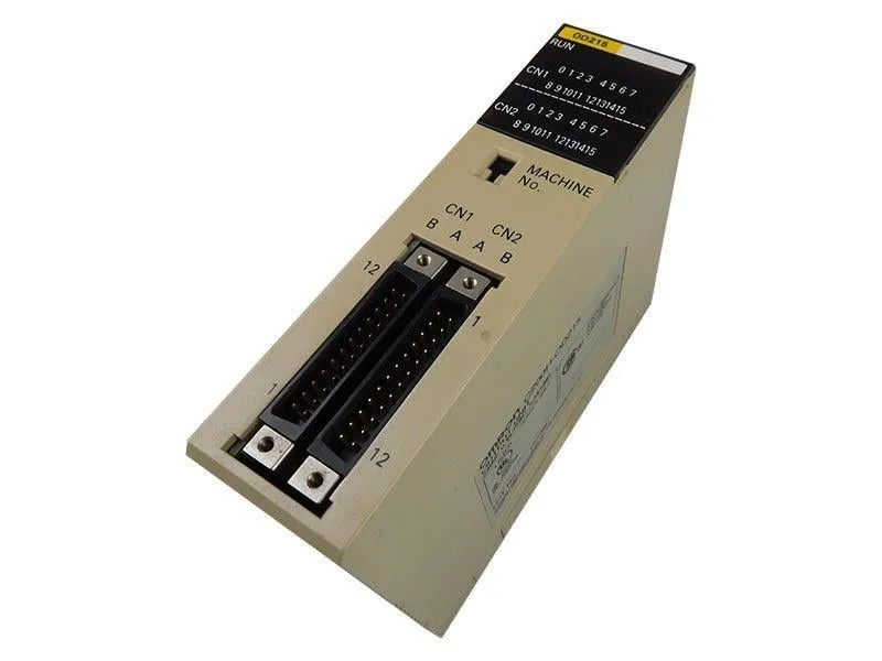 C200H-OD215 PLC-module/rek van OMRON