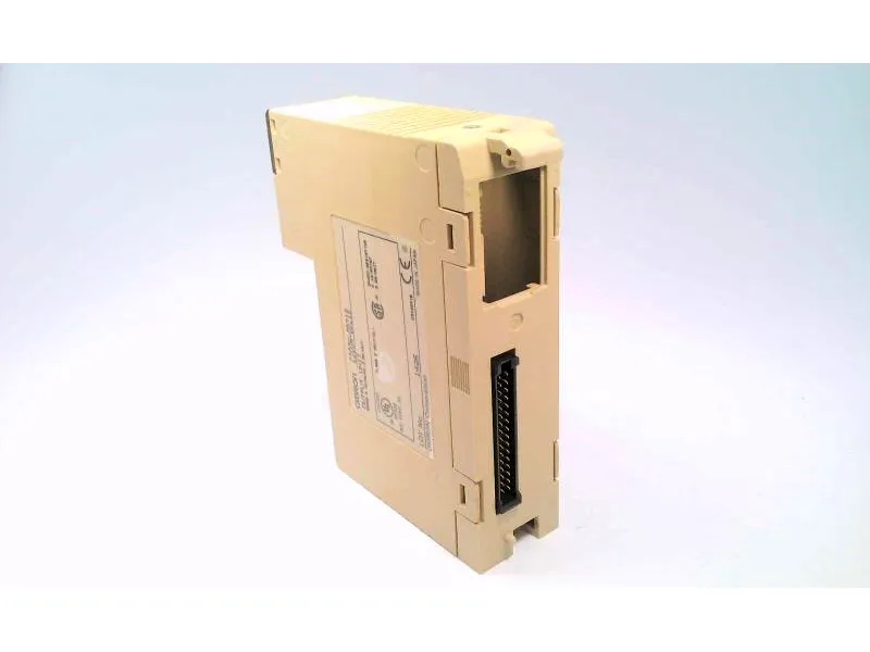 C200H-OD218 PLC-module/rek van OMRON