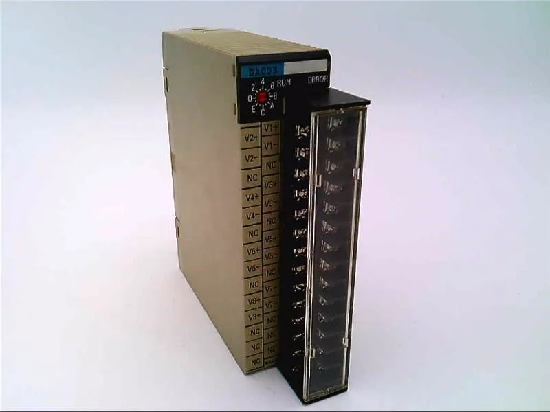 C200HDA003 Mô-đun/Khung PLC của OMRON