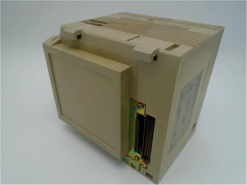 C200HS-CPU01 PLC Module/Rack bởi OMRON