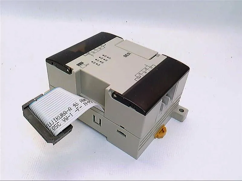 CPM1A-8ER PLC dạng khối của OMRON