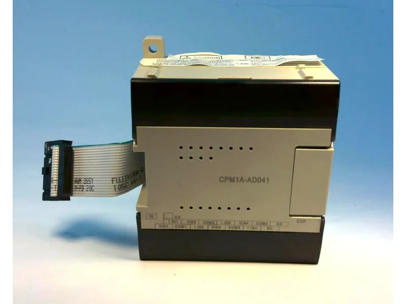 CPM1A-AD041 Mô-đun/Giá đỡ PLC của OMRON
