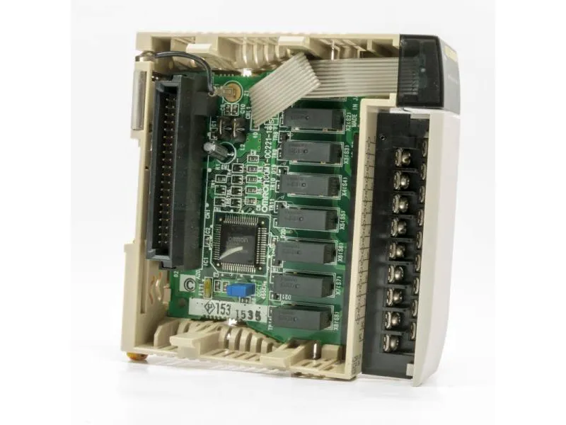 CQM1-OC221 Mô-đun/Khung PLC của OMRON