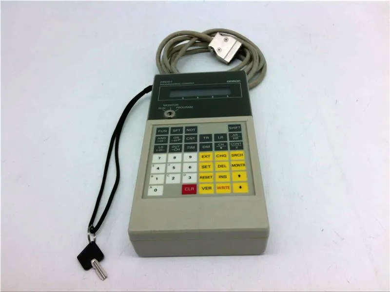 CQM1-PRO01-E Thiết bị đầu cuối lập trình PLC của OMRON