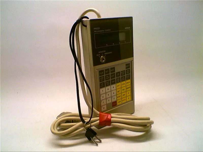 CQM1-PRO01-E Thiết bị đầu cuối lập trình PLC của OMRON