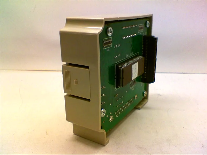 NT20M-LK203-EV1 PLC Module/Rack bởi OMRON