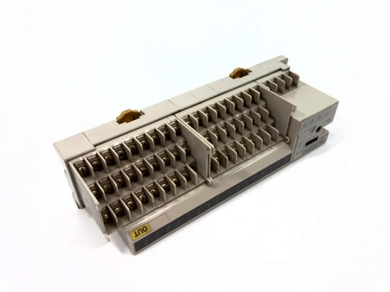 SRT2-OD16T PLC-module/rek van OMRON