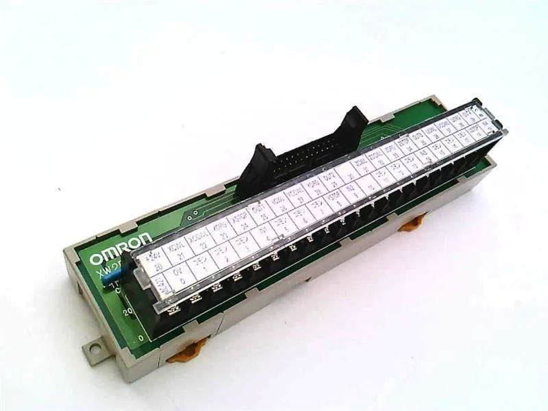 XW2B-40J6-7 PLC-programmeerterminal van OMRON