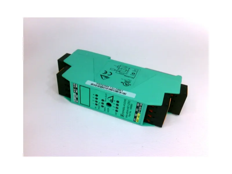 VAA-4E4A-KE1-Z/E2 VDC Logic I/O Brain/Interface door PEPPERL & FUCHS