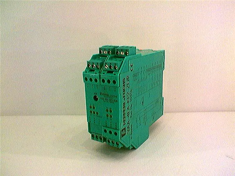 VAA-4EA-KF2-ZE/R PLC-module/rek door PEPPERL & FUCHS