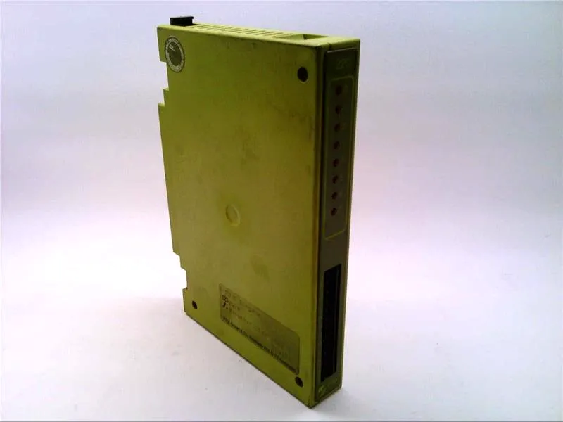 C-P8-E PLC-module/rek door PILZ