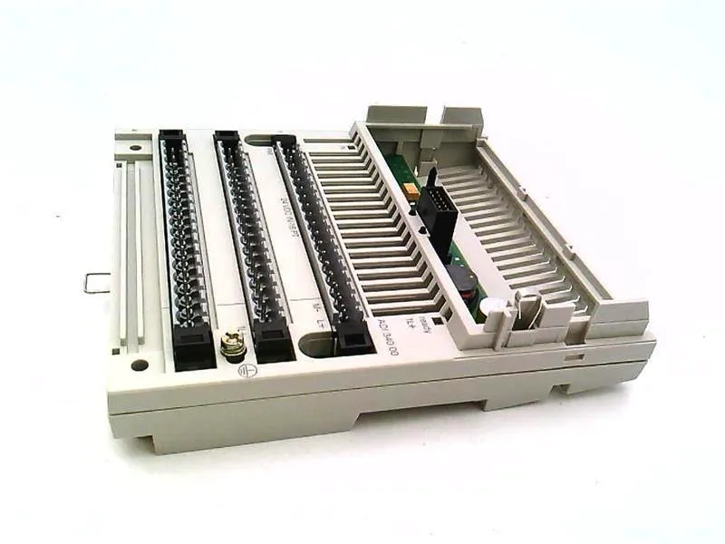 170ADI34000 PLC模組/機架 由 MODICON