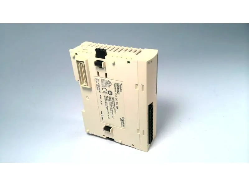 TWD-AMI8HT 一體式 PLC by MODICON