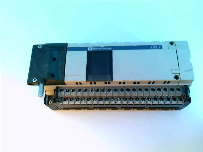 TBXCSP1622 VDC 邏輯 I/O 模組，SQUARE D