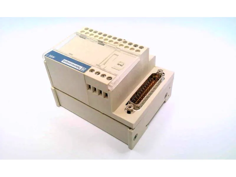 ABE7CPA21 VDC邏輯I/O模組 由 TELEMECANIQUE