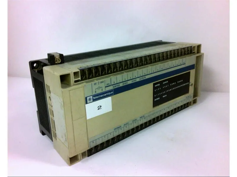 TSXDMF401 一體式PLC 由 TELEMECANIQUE