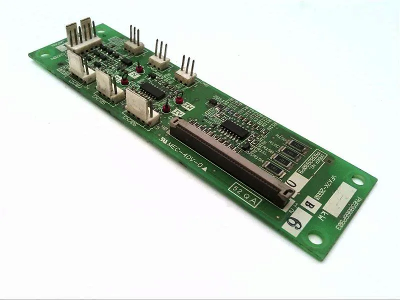 TELEMECANIQUE 的 VFA7X2680 PC 板 PLC/附加板