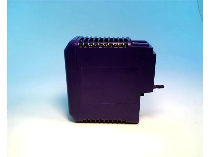 IO-8AO-H PLC-module/rek van MOORE PRODUCTS