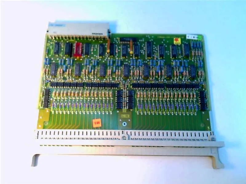6ES5430-3BA11 Módulo/Rack PLC da SIEMENS