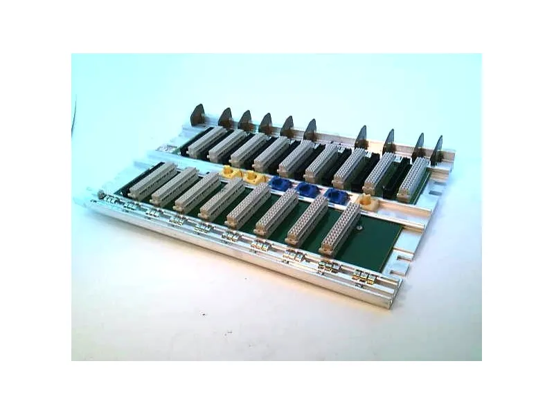 6ES5701-3LA13 Módulo/Rack PLC da SIEMENS