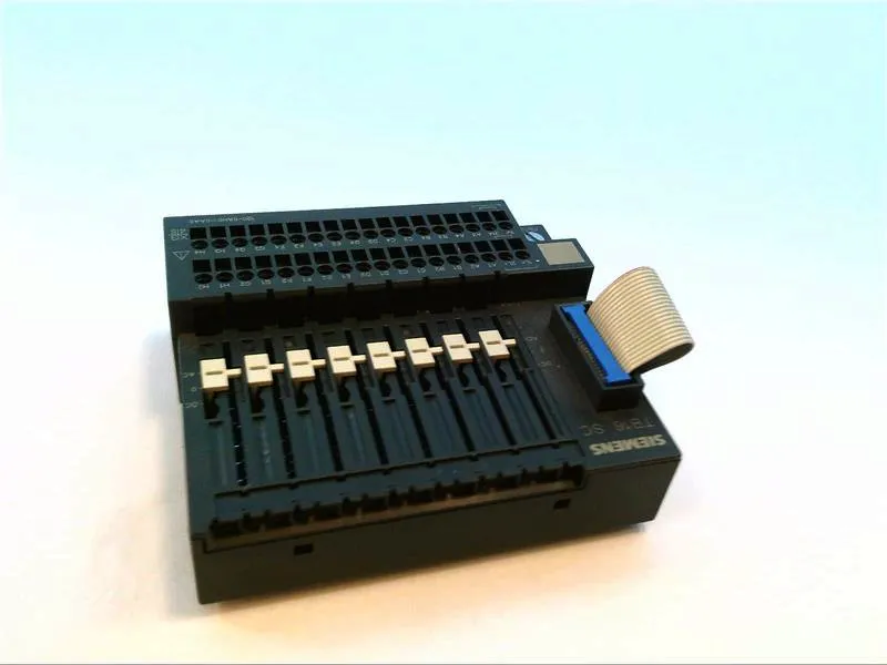 6ES7120-0AH01-0AA0 Módulo/Rack PLC de SIEMENS