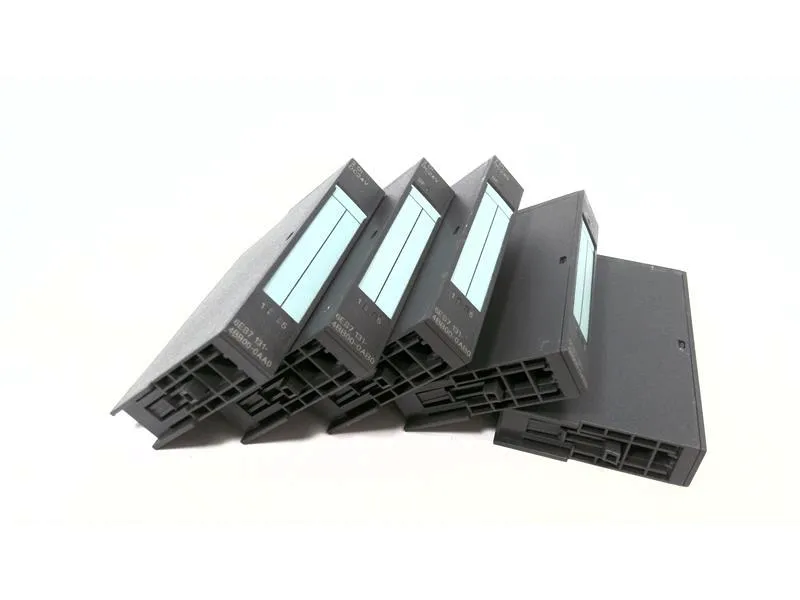 6ES7131-4BB00-0AB0 Módulo/Rack PLC da SIEMENS