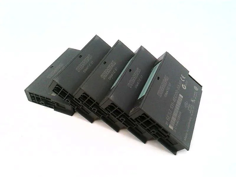 6ES7131-4BD00-0AA0 Módulo/Rack PLC da SIEMENS