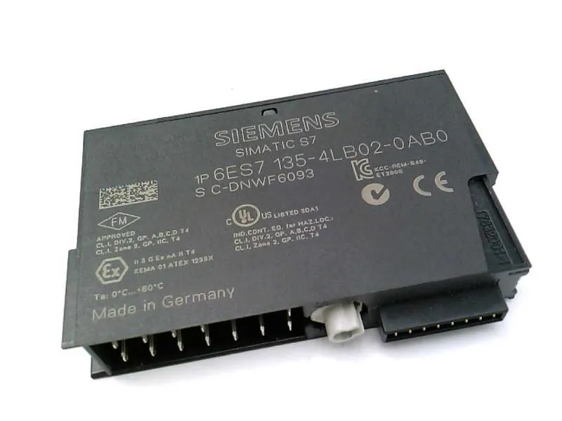 6ES7135-4LB02-0AB0 Módulo de E/S Lógico VDC da SIEMENS