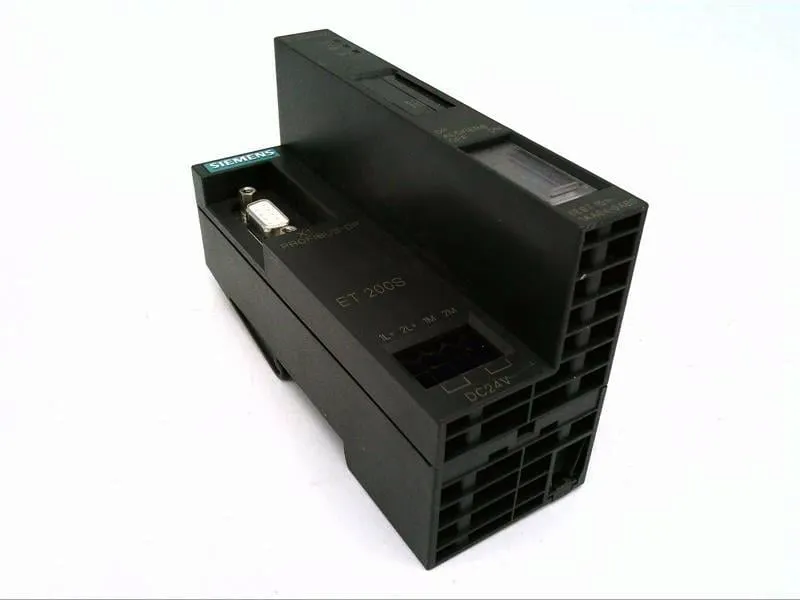 6ES7151-1AA04-0AB0 Module/Châssis API par SIEMENS