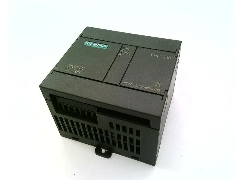 6ES7210-0BA00-0XB0 API compact par SIEMENS