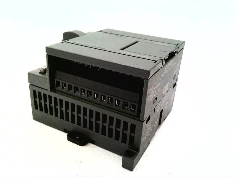 6ES7211-0AA23-0XB0 API compact par SIEMENS