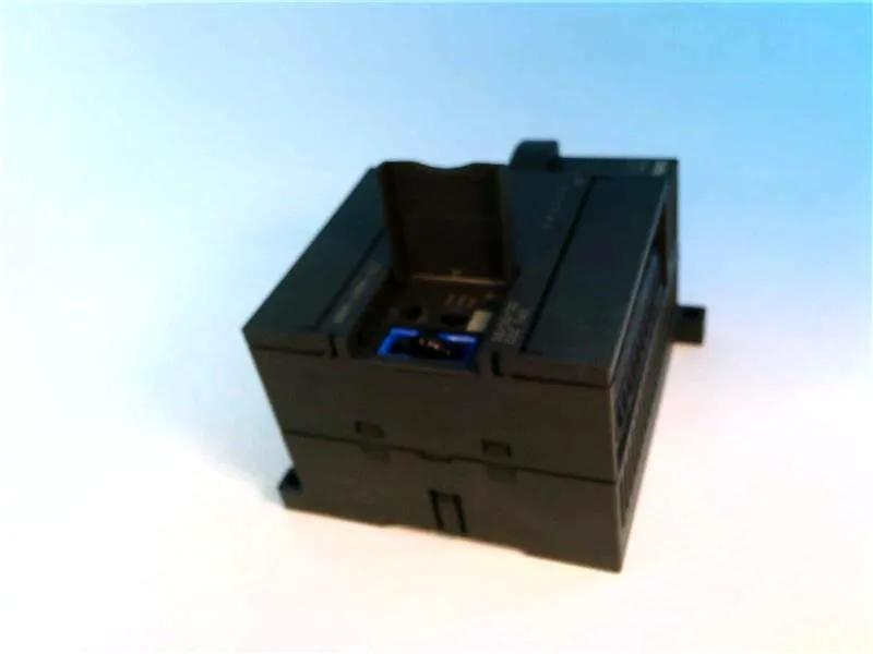 6ES7212-1AB21-0XB0 API compact par SIEMENS