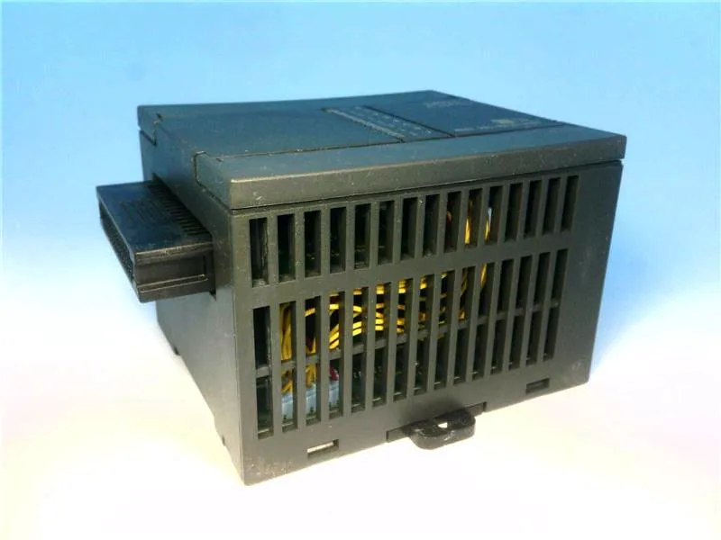 6ES7221-1EF00-0XA0 Automate compact par SIEMENS