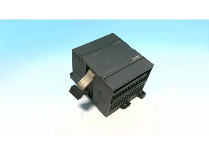 6ES7223-1BH22-0XA8 Module/Châssis API par SIEMENS