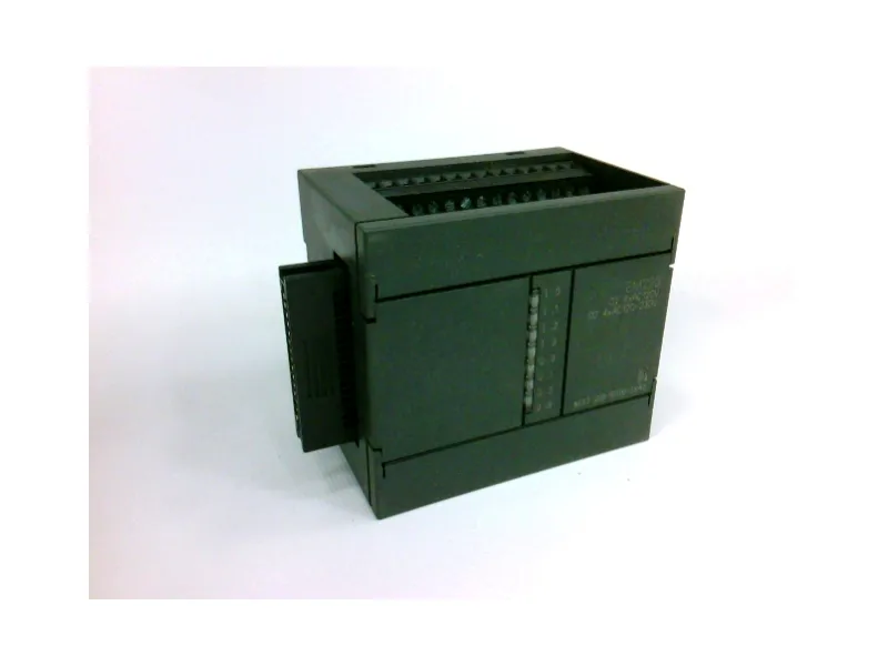6ES7223-1EF00-0XA0 API compact par SIEMENS