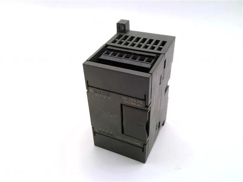 6ES7223-1HF22-0XA8 Module/Châssis API par SIEMENS