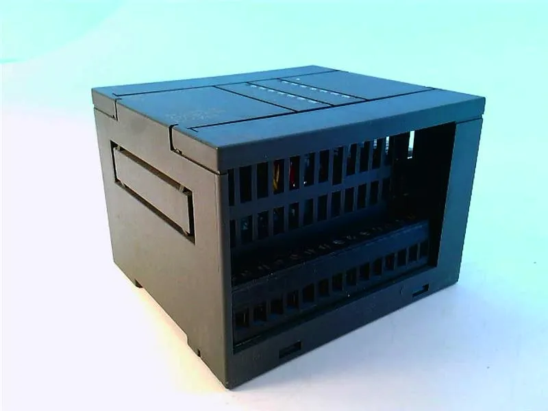 6ES7223-1PH00-0XA0 API compact par SIEMENS