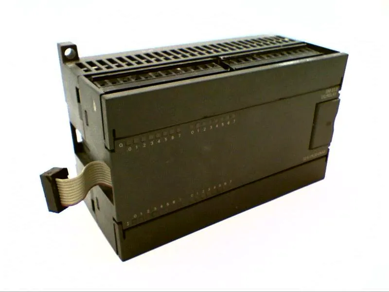 6ES7223-1PL22-0XA0 Module/Châssis API par SIEMENS