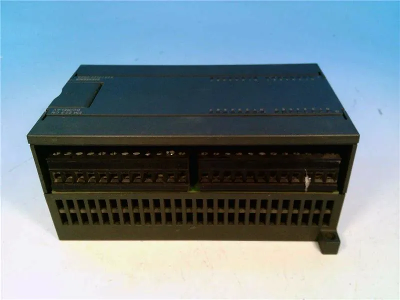 6ES7223-1PL22-0XA8 Module/Châssis API par SIEMENS