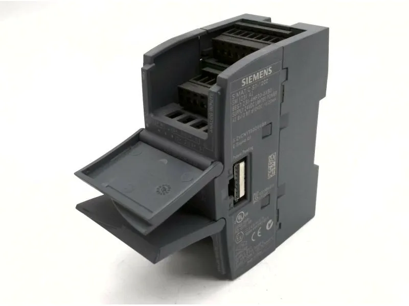 6ES7231-4HF30-0XB0 Module/Châssis API par SIEMENS