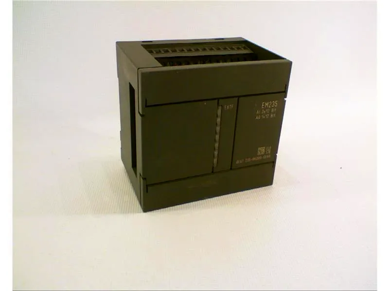6ES7235-0KD00-0XA0 Automate compact (Brick PLC) par SIEMENS