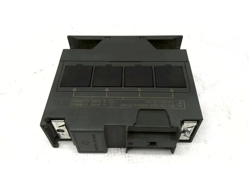 6ES7331-7KF00-0AB0 Module/Châssis API par SIEMENS
