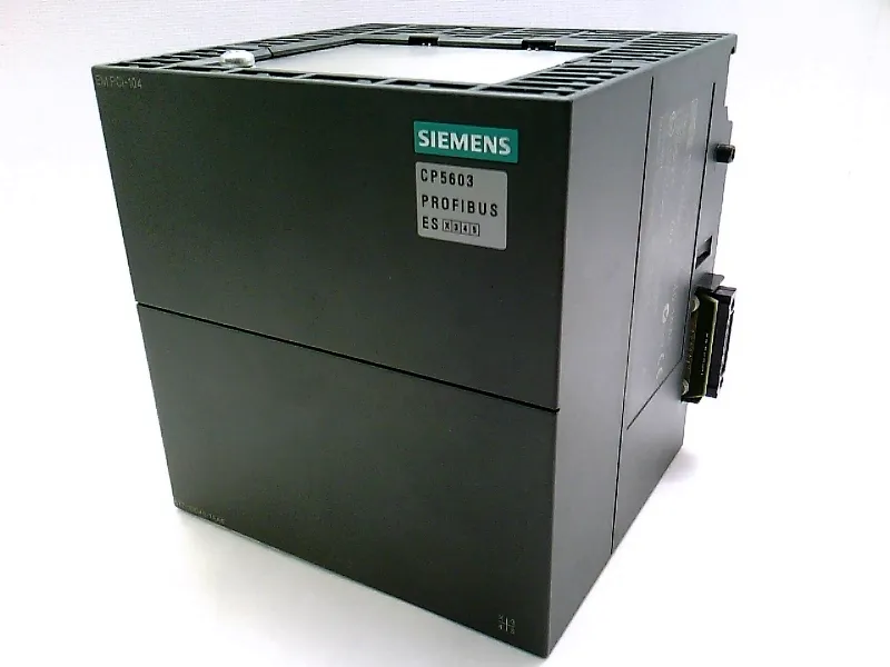 6ES7677-1DD40-1AA0 Module/Châssis API par SIEMENS