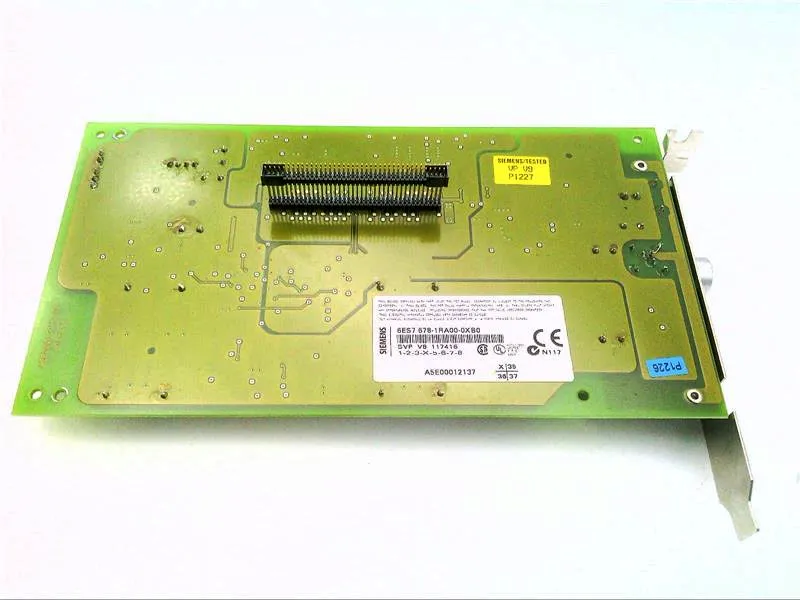6ES7678-1RA00-0XB0 Carte PC/Carte d'extension API par SIEMENS
