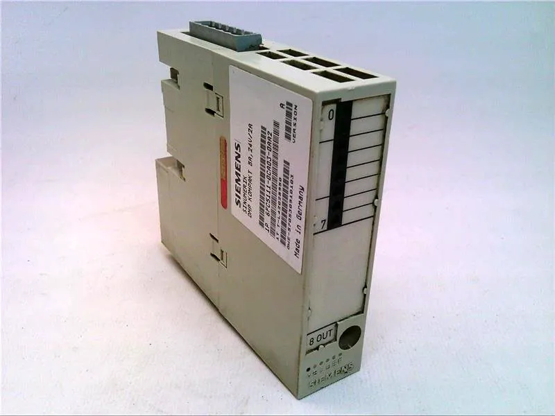 6FC5111-0CA03-0AA2 Module/Châssis API par SIEMENS
