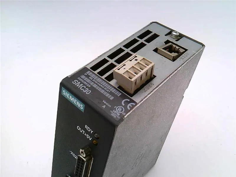 6SL3055-0AA00-5CA1 Module/Châssis API par SIEMENS