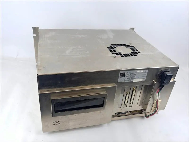 8600-2289S Komputer przemysłowy firmy ALLEN BRADLEY
