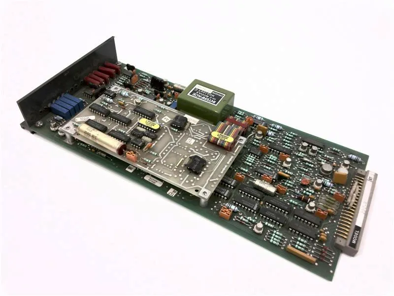 B0136HET PC板PLC/擴充板 由 FOXBORO 製造